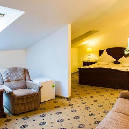 טימישוארה Hotel-Pensiunea Zefir מראה חיצוני תמונה