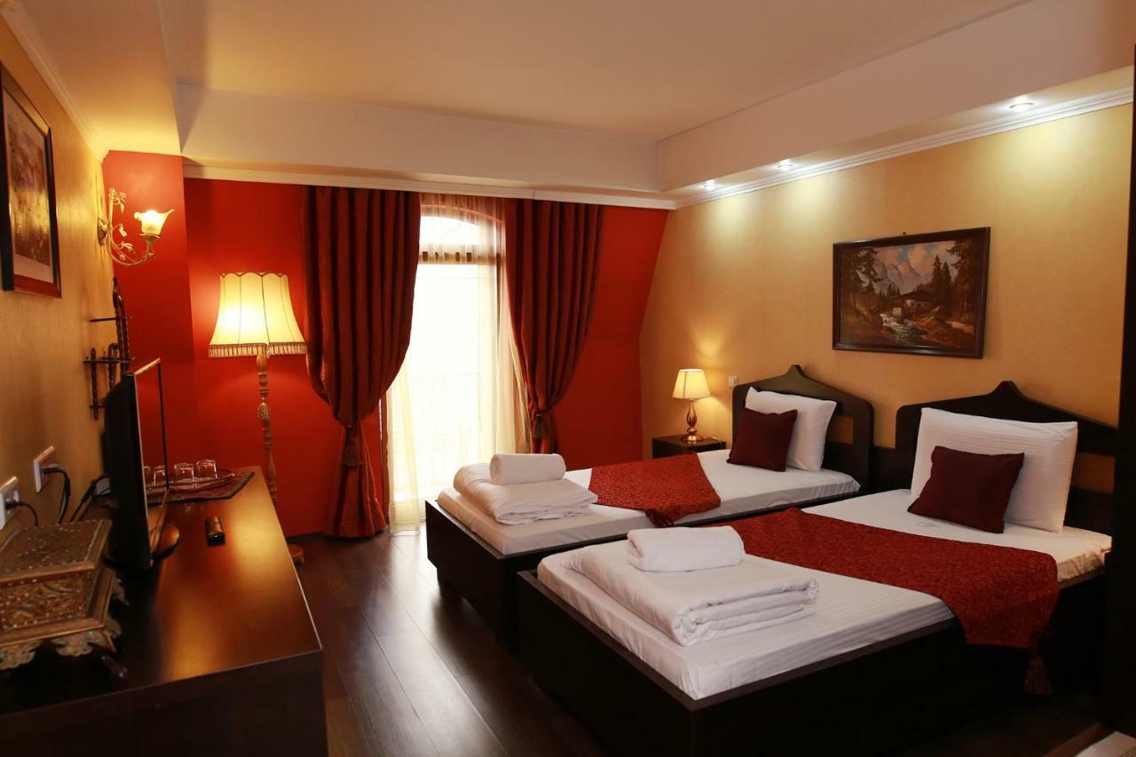 טימישוארה Hotel-Pensiunea Zefir מראה חיצוני תמונה