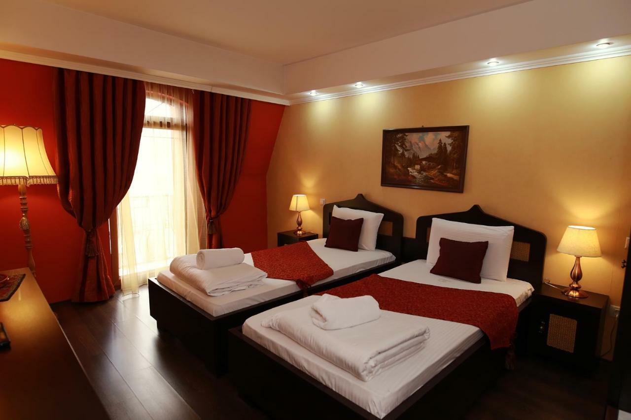 טימישוארה Hotel-Pensiunea Zefir מראה חיצוני תמונה