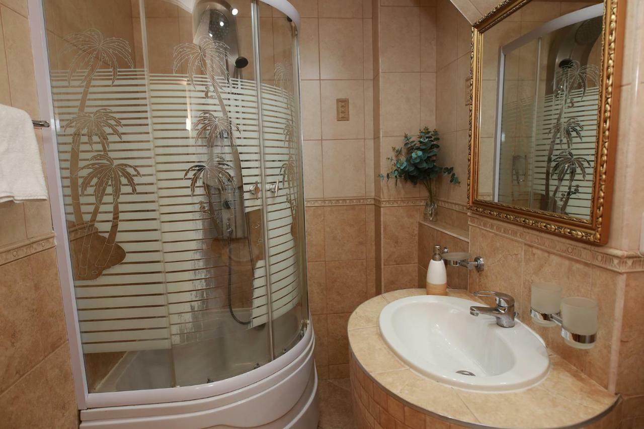 טימישוארה Hotel-Pensiunea Zefir מראה חיצוני תמונה