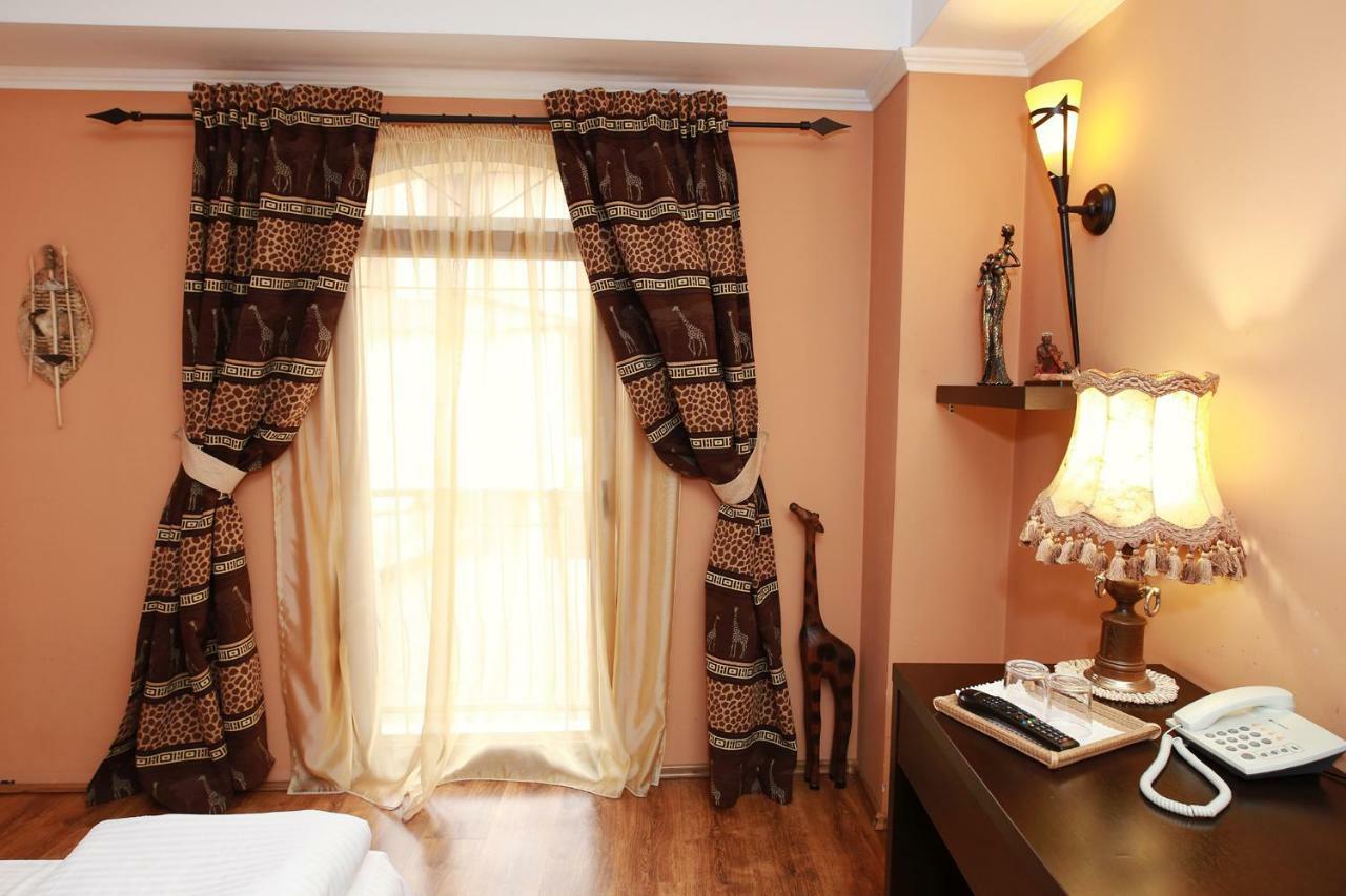טימישוארה Hotel-Pensiunea Zefir מראה חיצוני תמונה