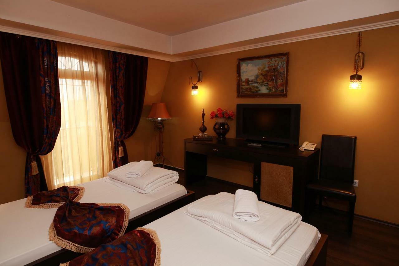 טימישוארה Hotel-Pensiunea Zefir מראה חיצוני תמונה